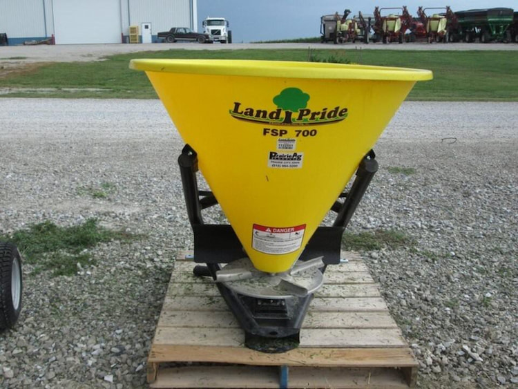 Land Pride FSP700 LANDPRIDE FSP700 BROADCAST SPREADER Spreader Attachment 2022 - 217825